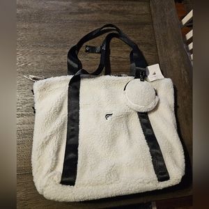 Fabletics everyday tote in teddy